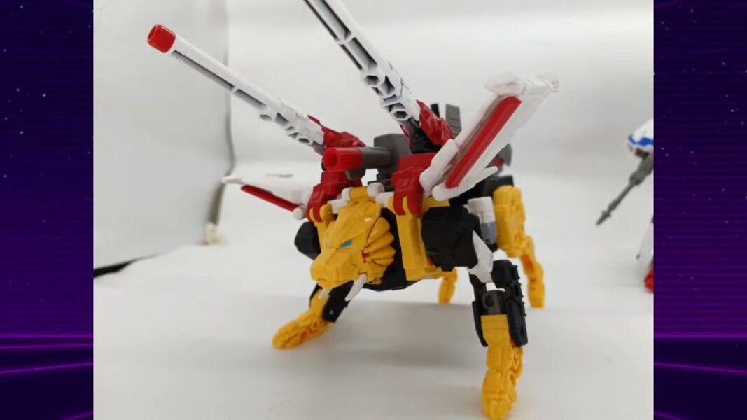  In Hand Image Of HasLab Transformers Victory Saber Transformation Process  (22 of 51)